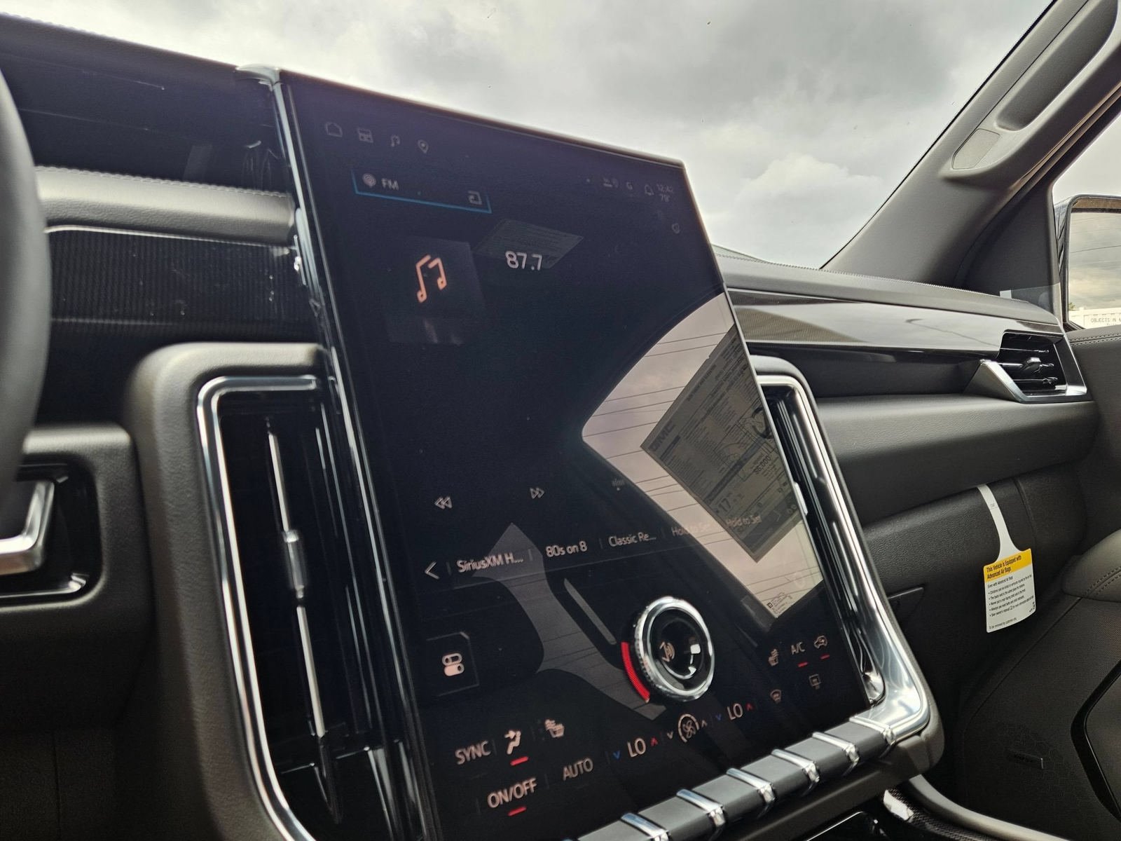 New 2026 GMC Yukon Elevation AWD/4WD image 18