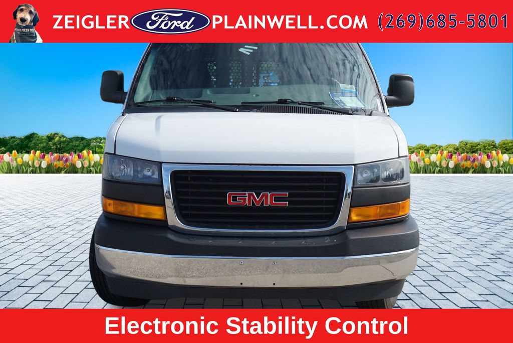 Used 2022 GMC Savana 2500 w/ Driver Convenience Package RWD image 8