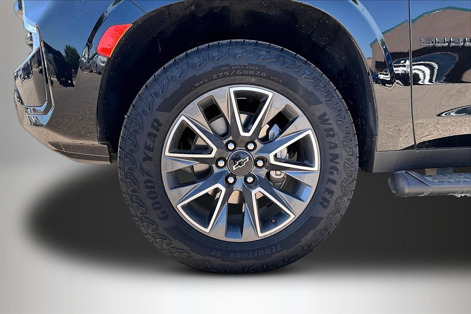 Used 2023 Chevrolet Suburban Z71 w/ Z71 Off-Road Package AWD/4WD image 33