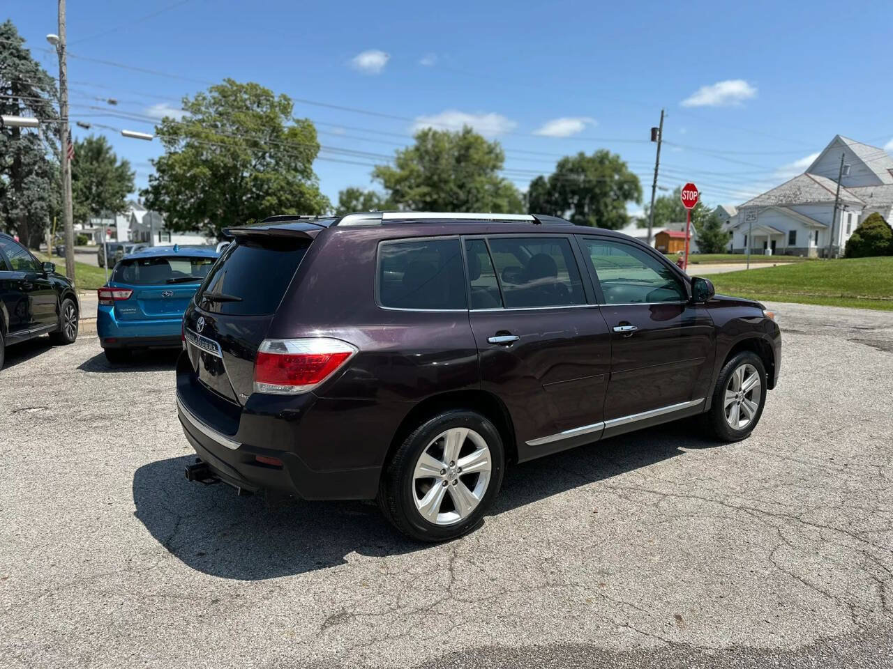 Used 2011 Toyota Highlander Limited w/ Tow Pkg AWD/4WD image 6