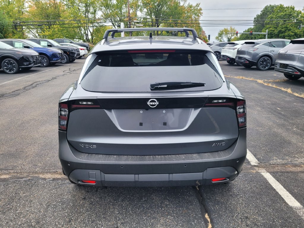 New 2027 Nissan Kicks SR AWD/4WD image 4
