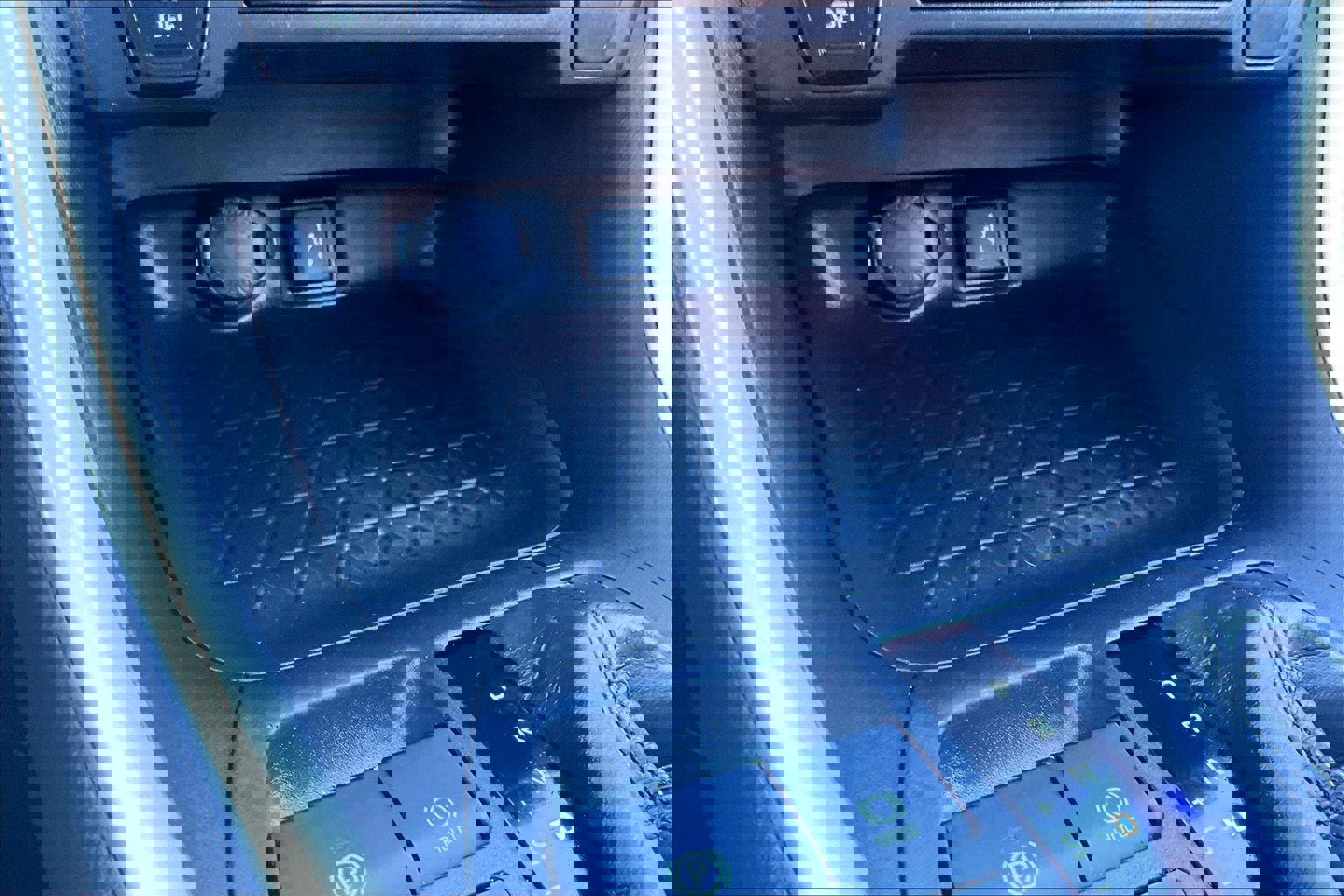 Used 2021 Toyota RAV4 XLE w/ Convenience Package image 31