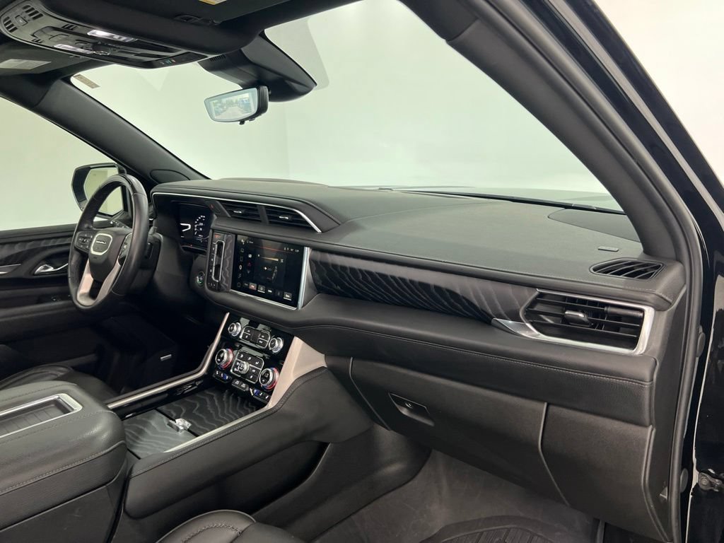 Used 2024 GMC Yukon Denali w/ Advanced Technology Package AWD/4WD image 27