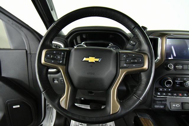 Used 2022 Chevrolet Silverado 3500 High Country w/ Z71 Off-Road Package image 2