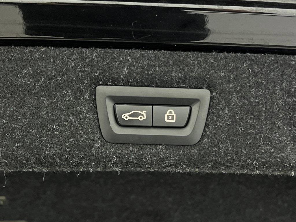 Used 2020 BMW M5 w/ Executive Package image 16