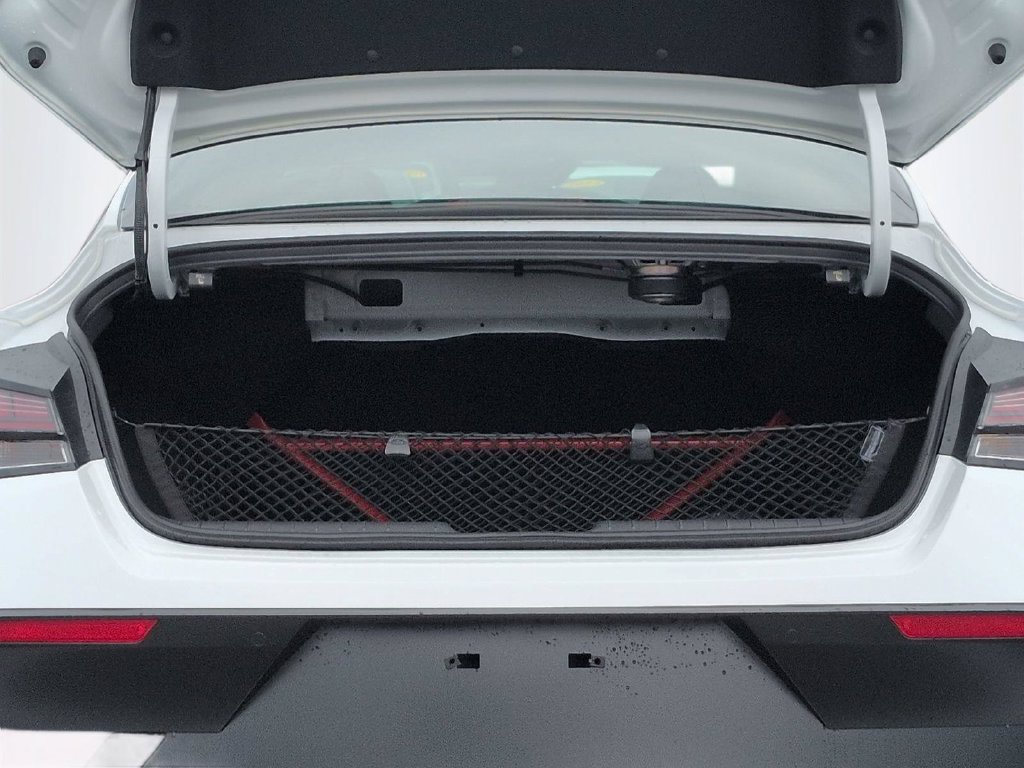 New 2026 Hyundai Elantra N FWD image 16