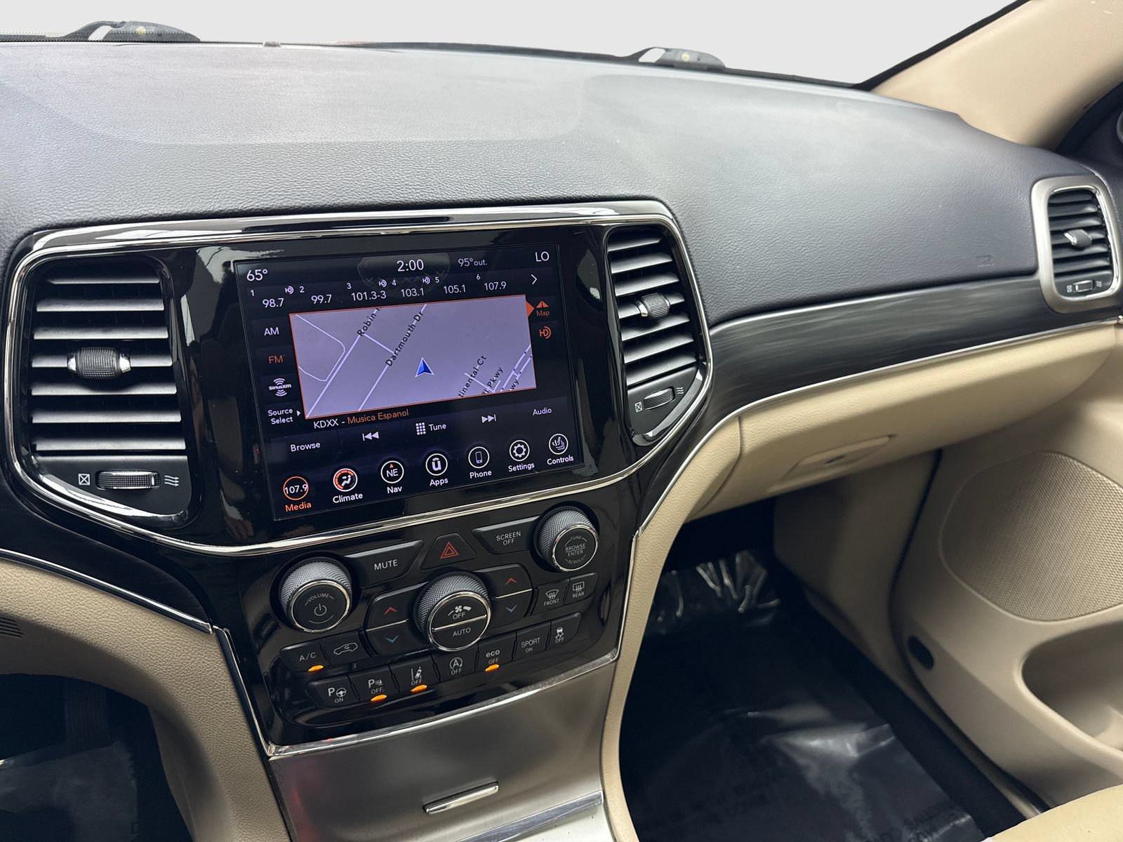 Used 2020 Jeep Grand Cherokee Limited RWD image 24