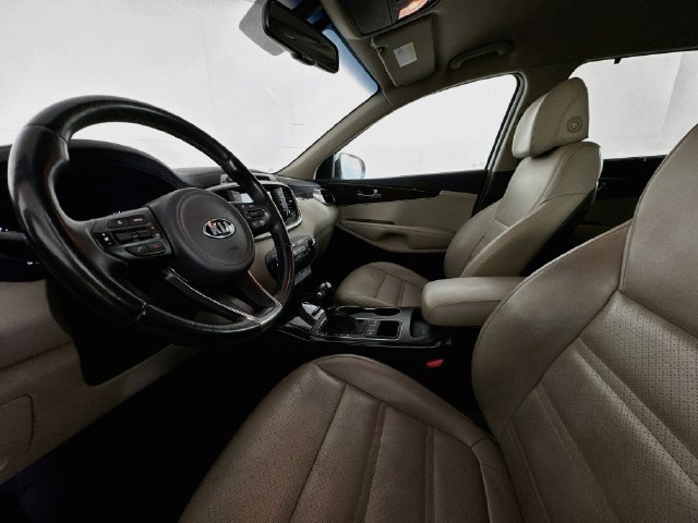 Used 2017 Kia Sorento EX FWD image 19