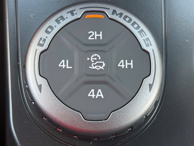 New 2026 Ford Bronco Outer Banks w/ Sasquatch Package AWD/4WD image 13