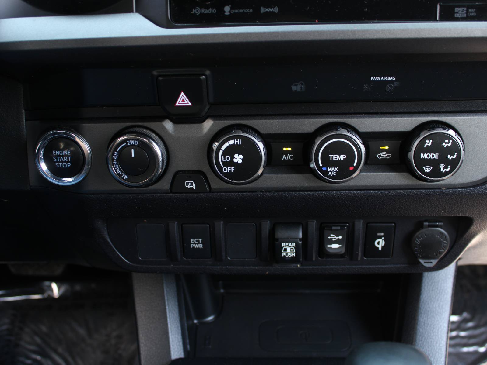 Used 2019 Toyota Tacoma TRD Off-Road AWD/4WD image 13
