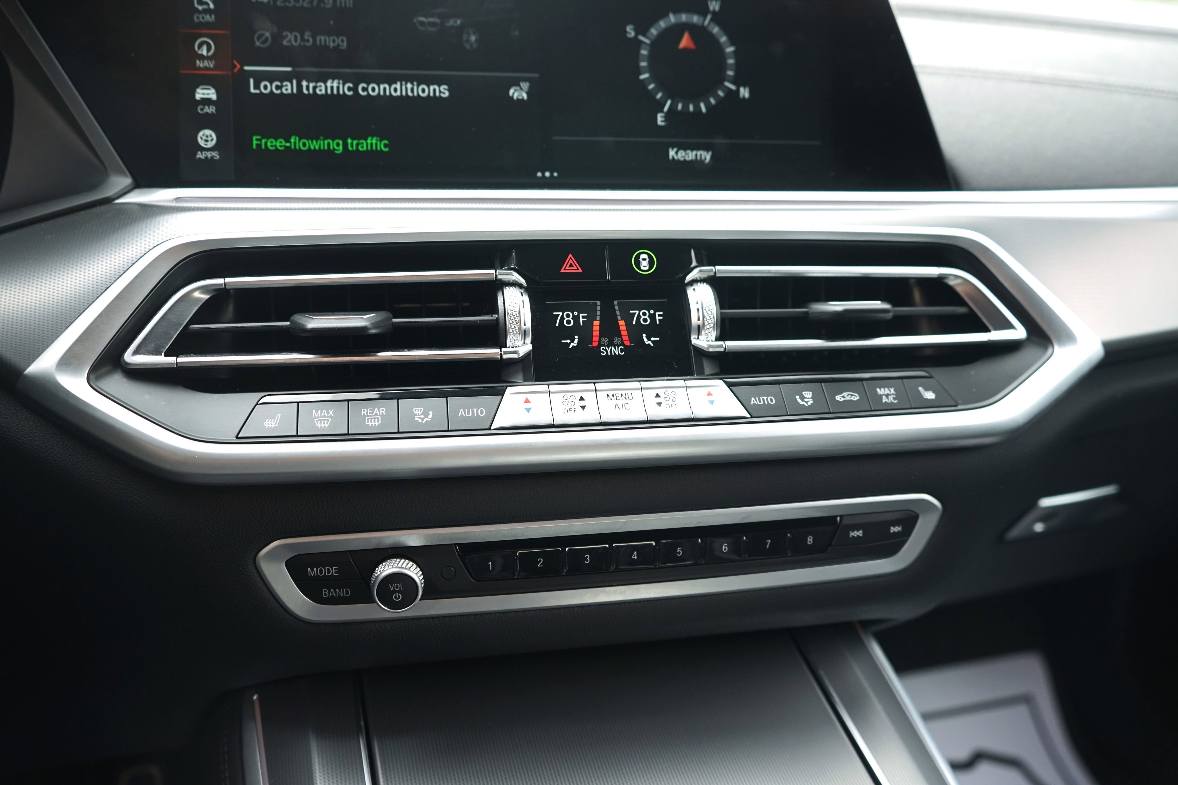Used 2022 BMW X5 xDrive40i w/ M Sport Package AWD/4WD image 24