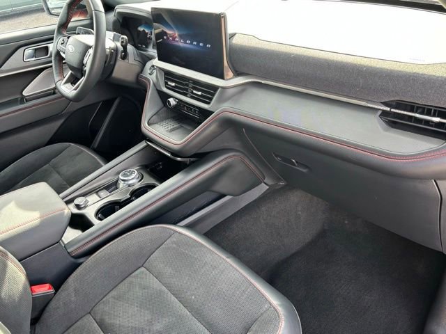 Certified 2025 Ford Explorer ST image 24