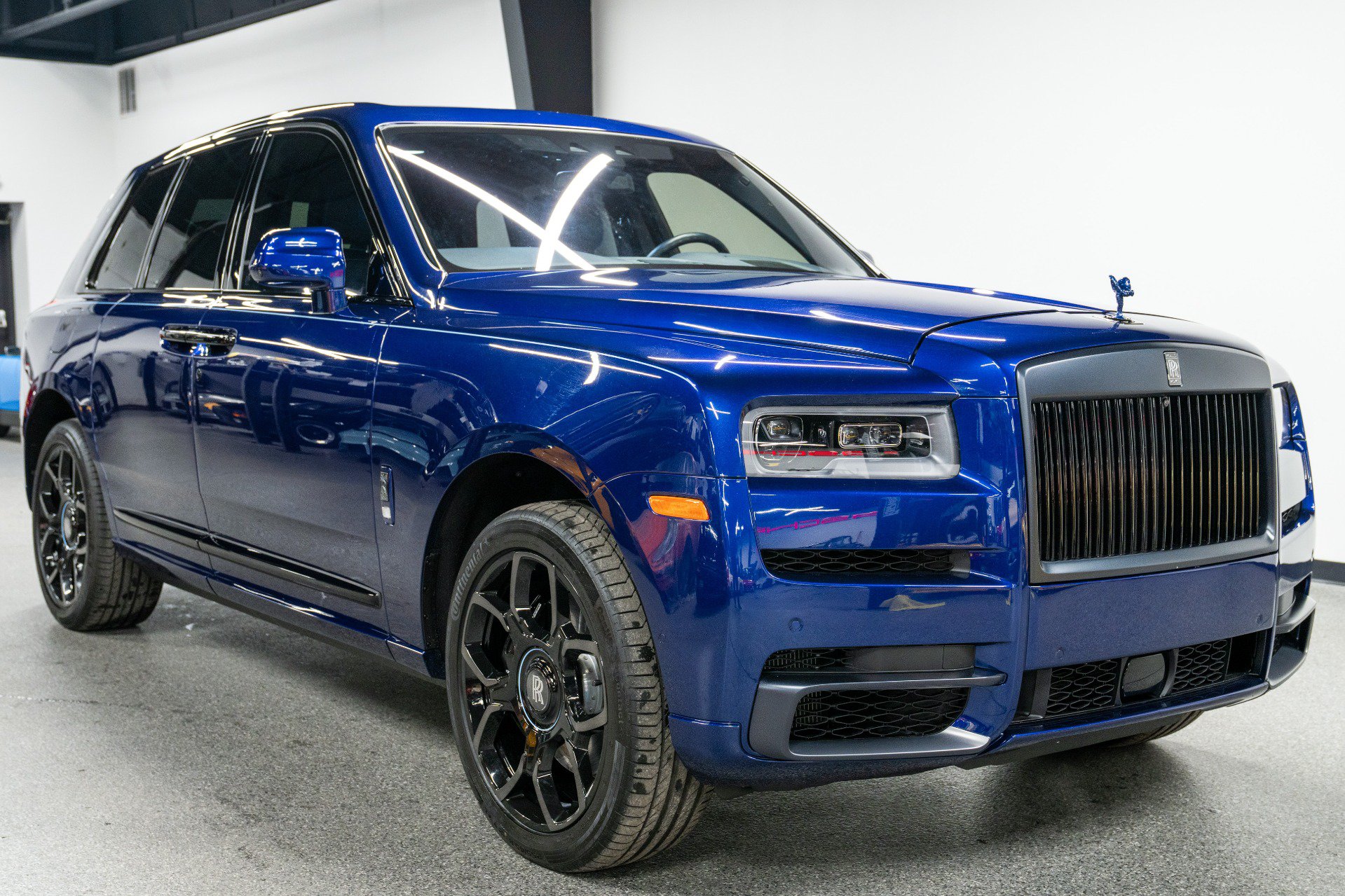 Used 2024 Rolls-Royce Cullinan Black Badge AWD/4WD image 3