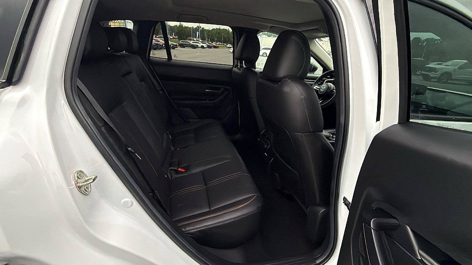 Used 2025 MAZDA CX-50 AWD 2.5 Turbo w/ Premium Pkg image 18