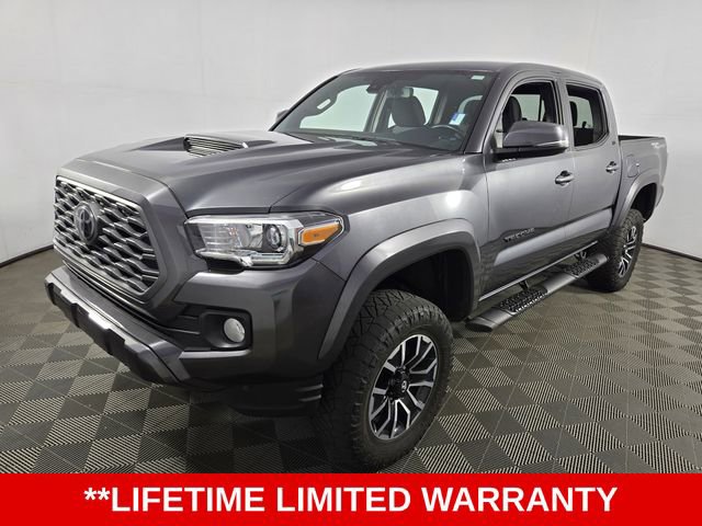 Used 2022 Toyota Tacoma TRD Sport w/ Technology Package RWD image 3