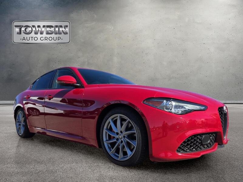Used 2023 Alfa Romeo Giulia Sprint RWD image 2