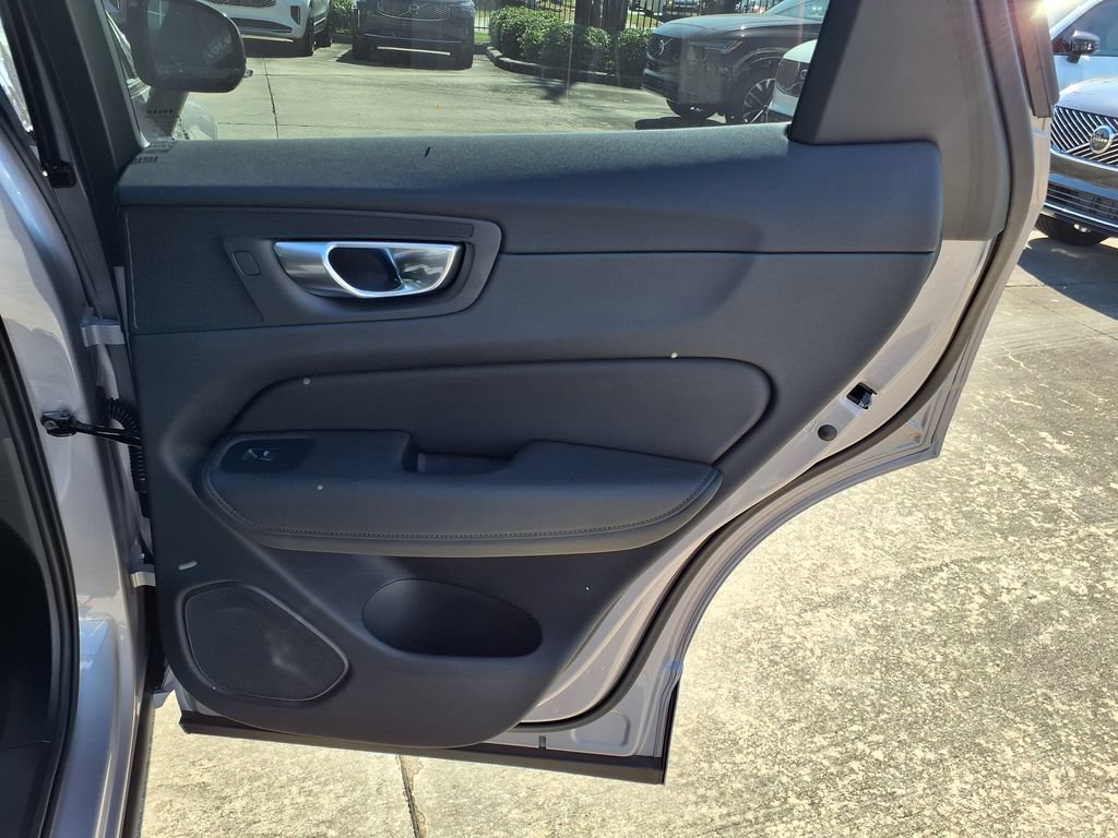 New 2026 Volvo XC60 B5 Plus w/ Protection Package Premier AWD/4WD image 16
