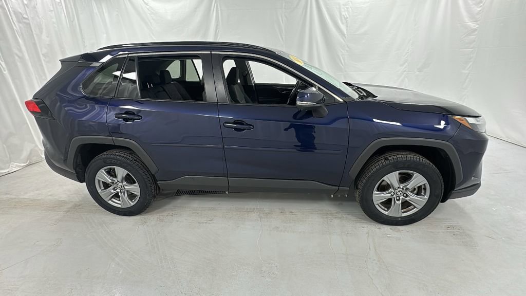 Used 2022 Toyota RAV4 XLE image 2