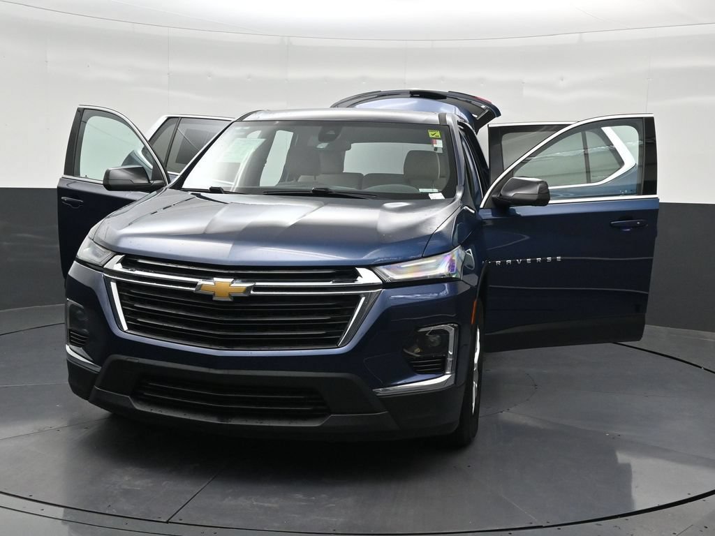 Used 2022 Chevrolet Traverse LS FWD image 36