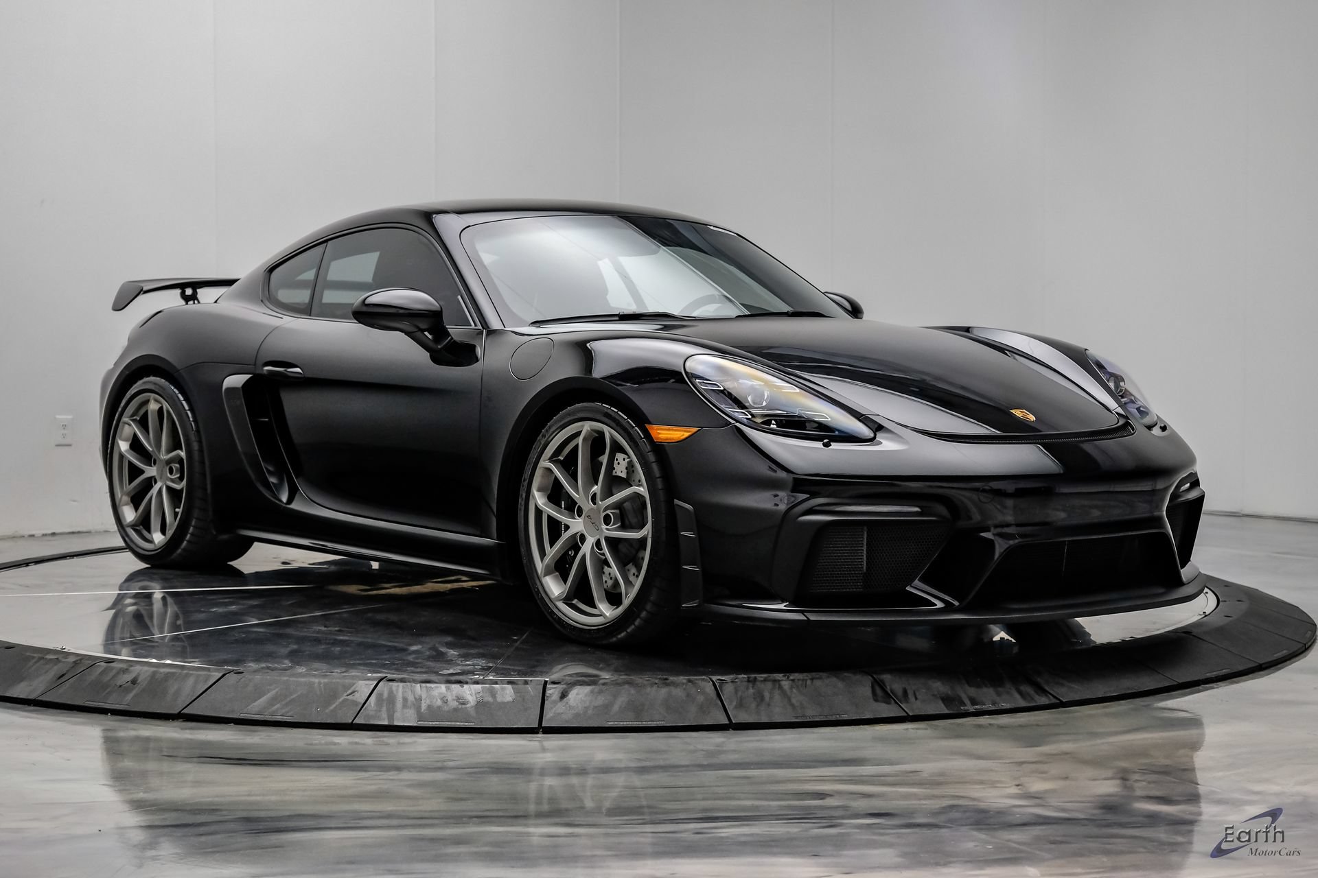 Used 2023 Porsche 718 Cayman GT4 RWD image 28
