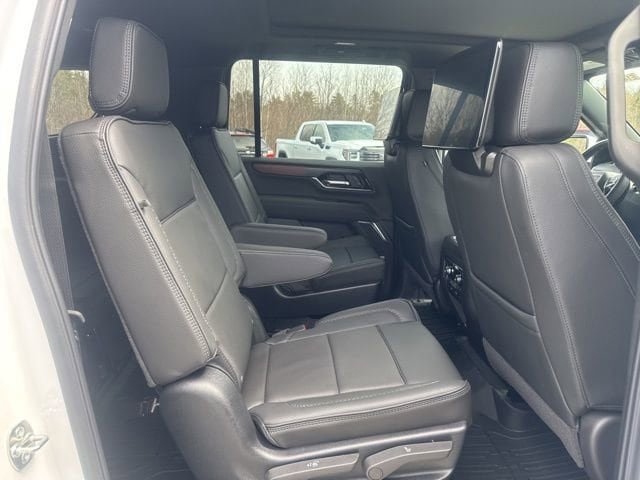 New 2026 GMC Yukon XL Denali w/ Denali Reserve Package AWD/4WD image 37