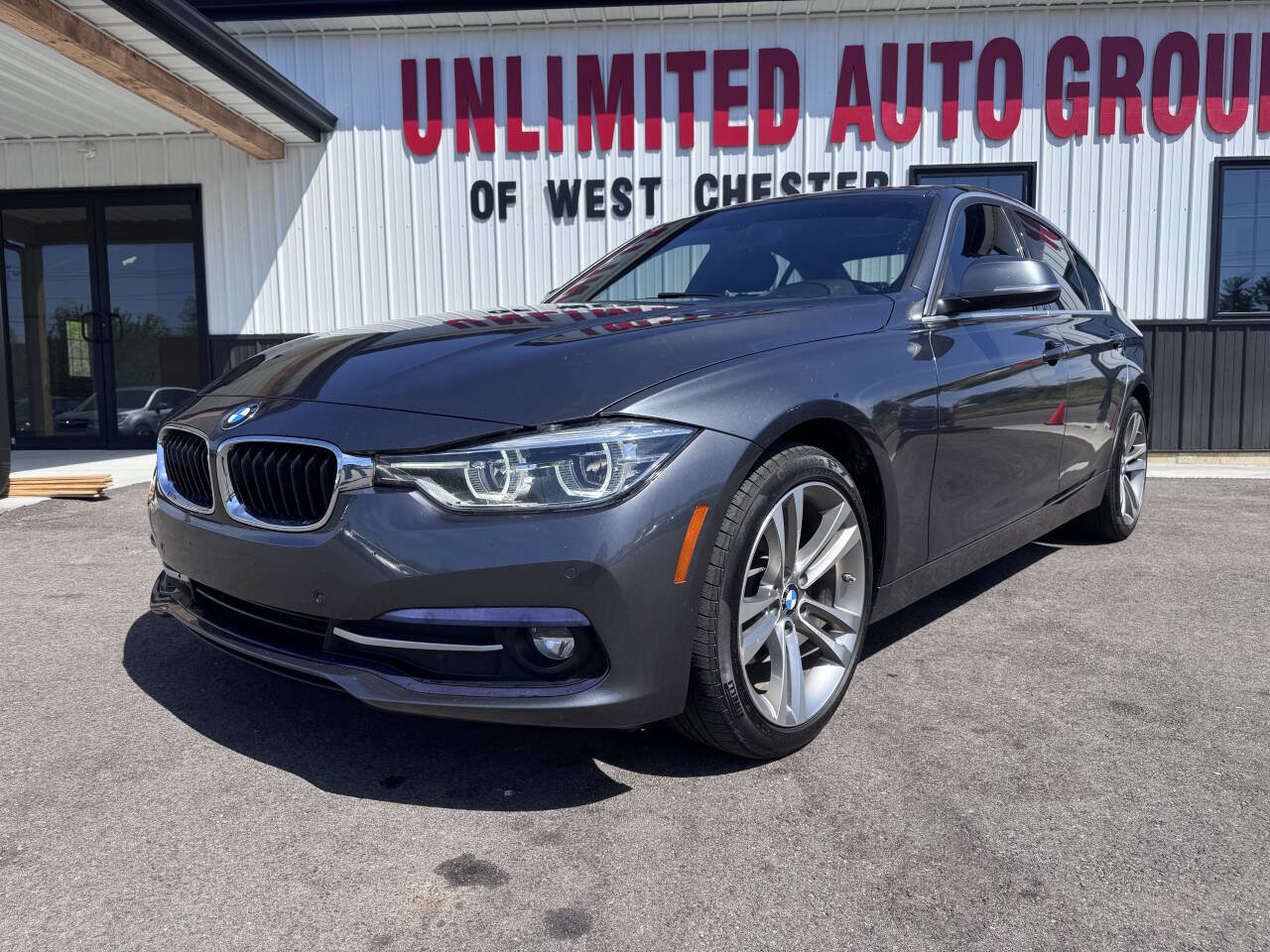 Used 2017 BMW 328d xDrive Sedan w/ Premium Package image 3