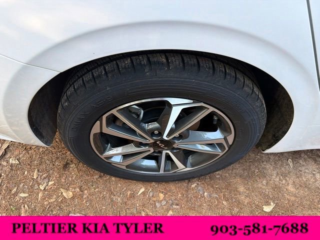 Certified 2024 Kia Forte LXS w/ LXS Technology Package FWD image 12