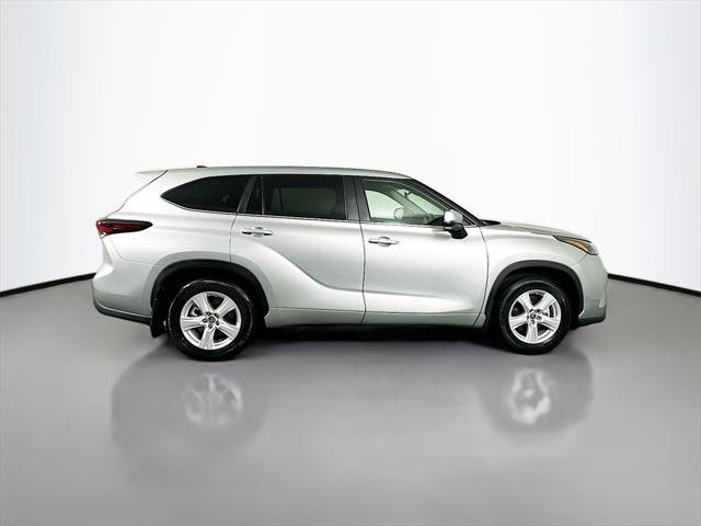 Certified 2024 Toyota Highlander LE image 13