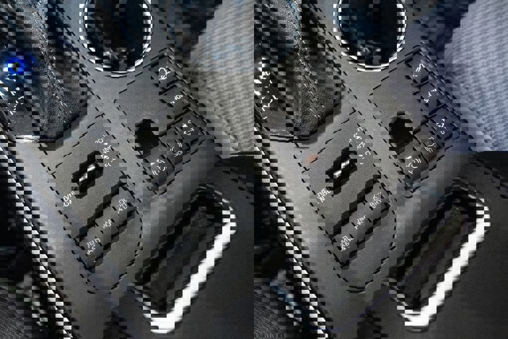 Used 2024 Toyota Highlander LE image 24