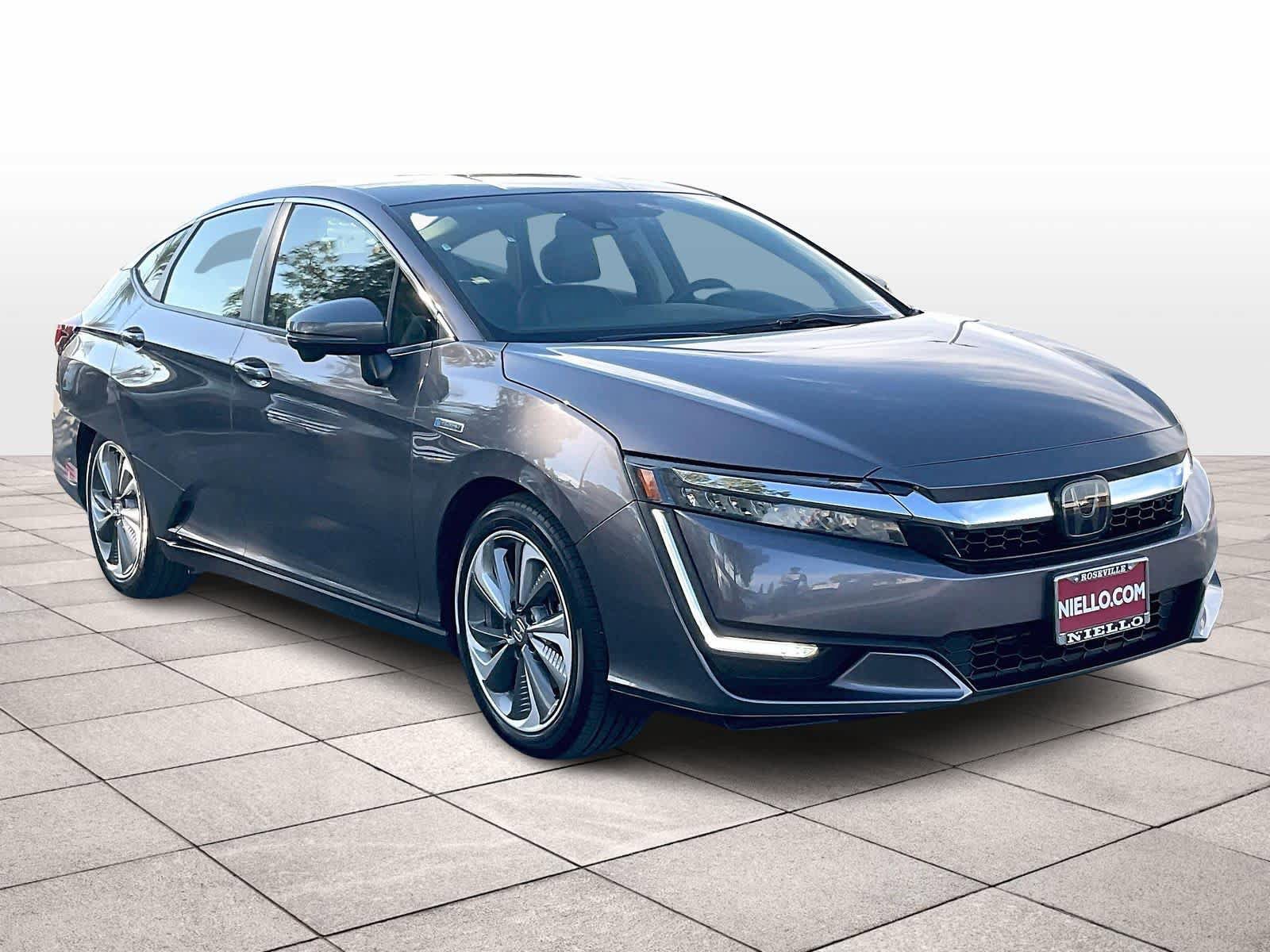 Used 2018 Honda Clarity Plug-In Hybrid image 2