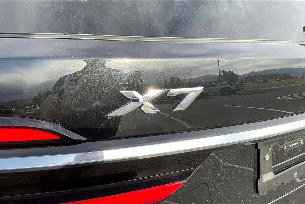 Used 2025 BMW X7 xDrive40i AWD/4WD image 24