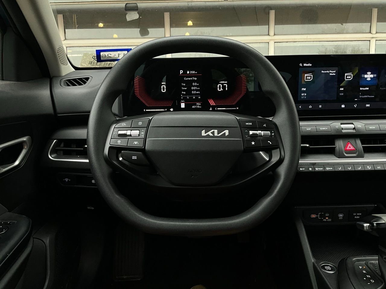 Used 2025 Kia K4 LXS image 33