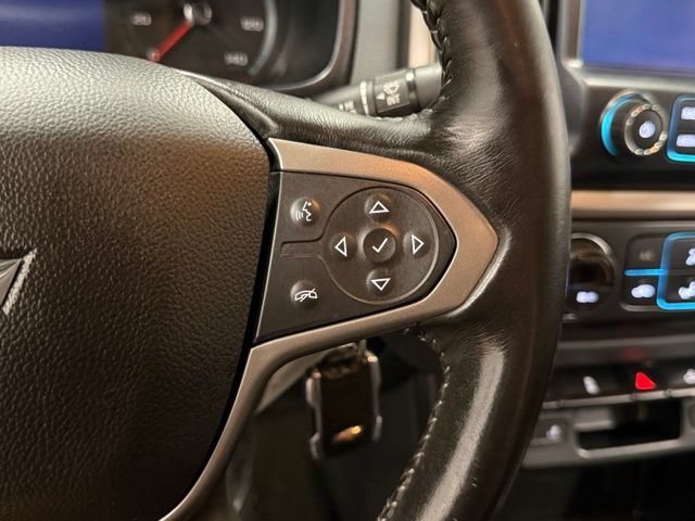 Used 2018 Chevrolet Colorado Z71 AWD/4WD image 17