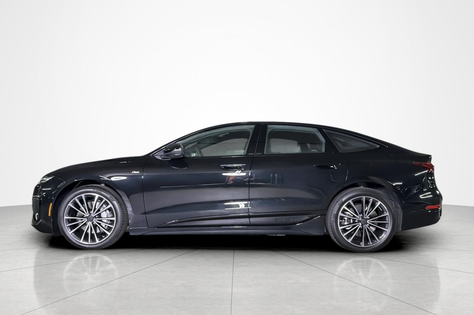 New 2027 Audi A6 e-tron Premium Plus AWD/4WD image 3
