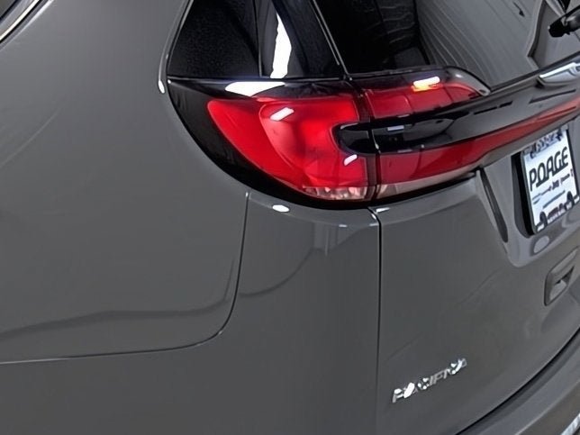 Used 2025 Chrysler Pacifica Select FWD image 10