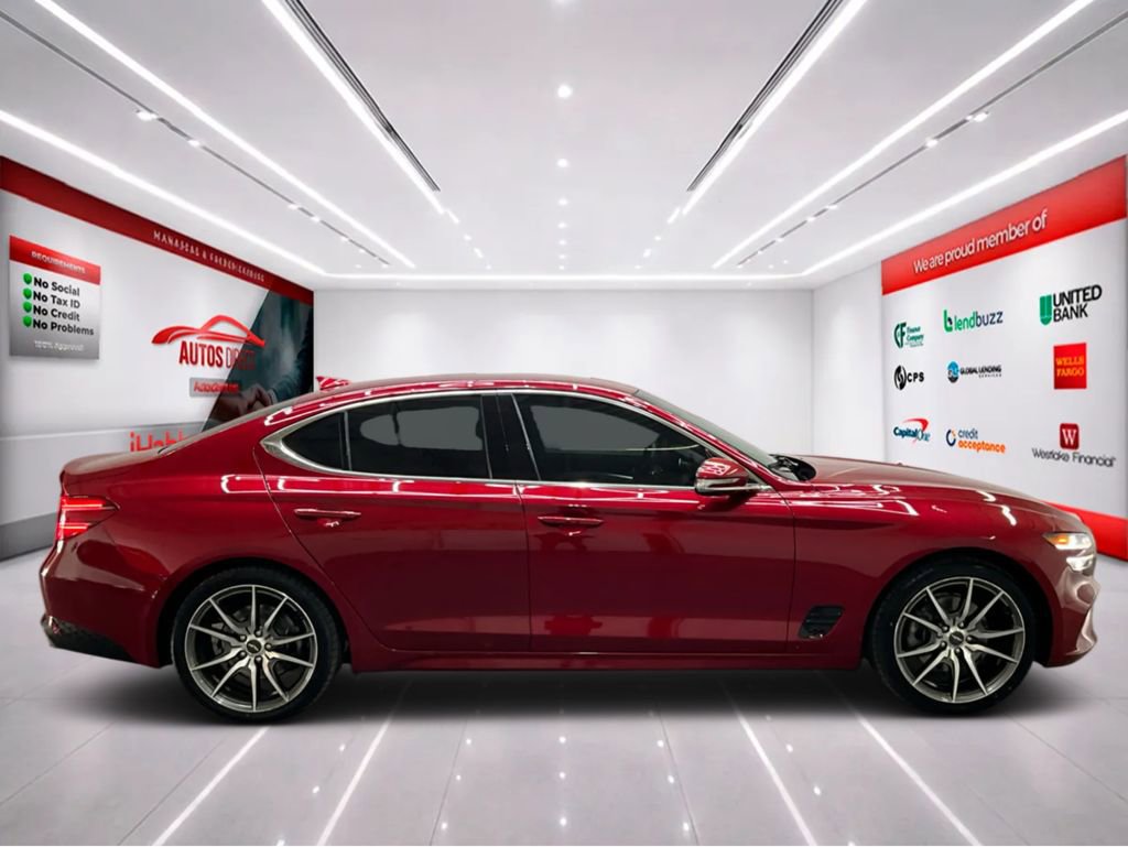 Used 2023 Genesis G70 2.0T image 9