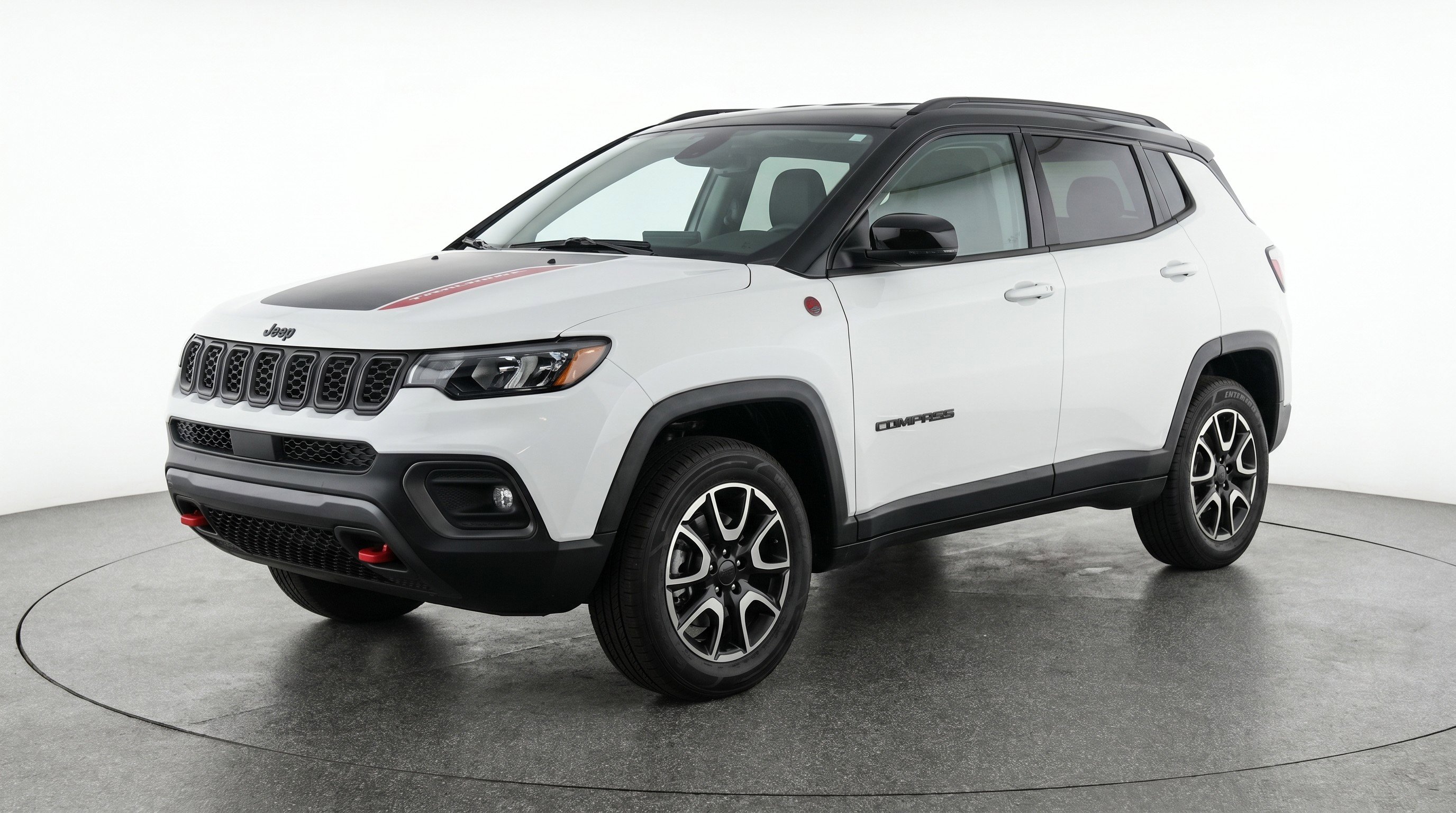 Used 2025 Jeep Compass Trailhawk AWD/4WD image 3
