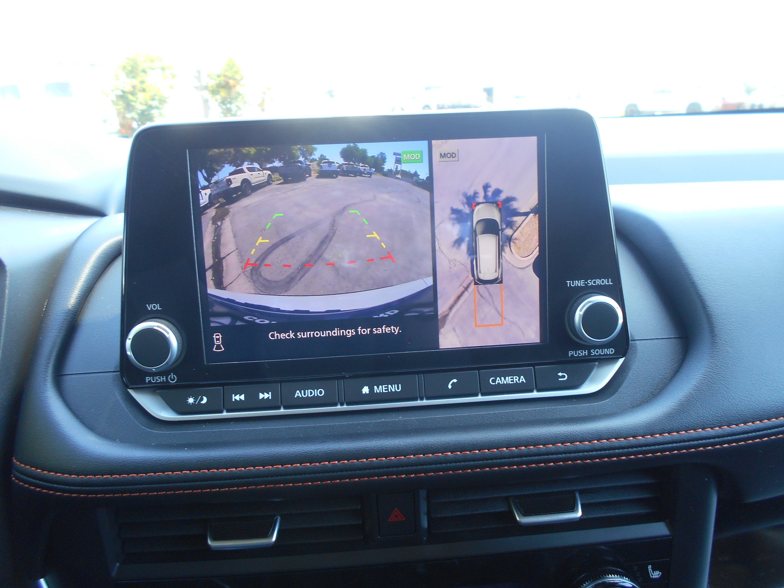 Used 2025 Nissan Rogue SV AWD/4WD image 13