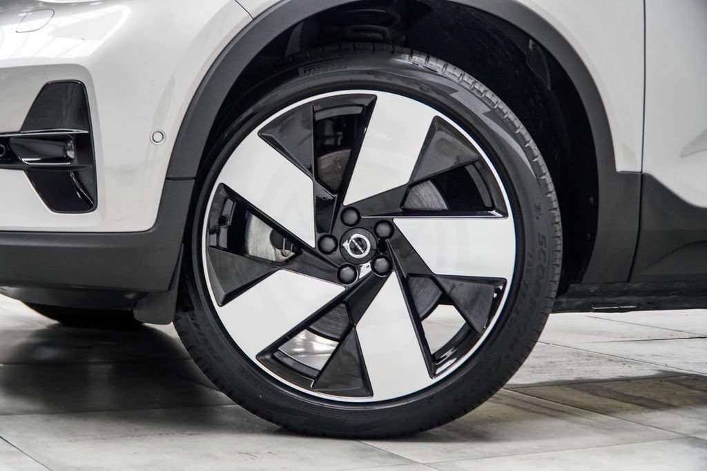 Used 2023 Volvo C40 P8 Recharge Ultimate AWD/4WD image 7