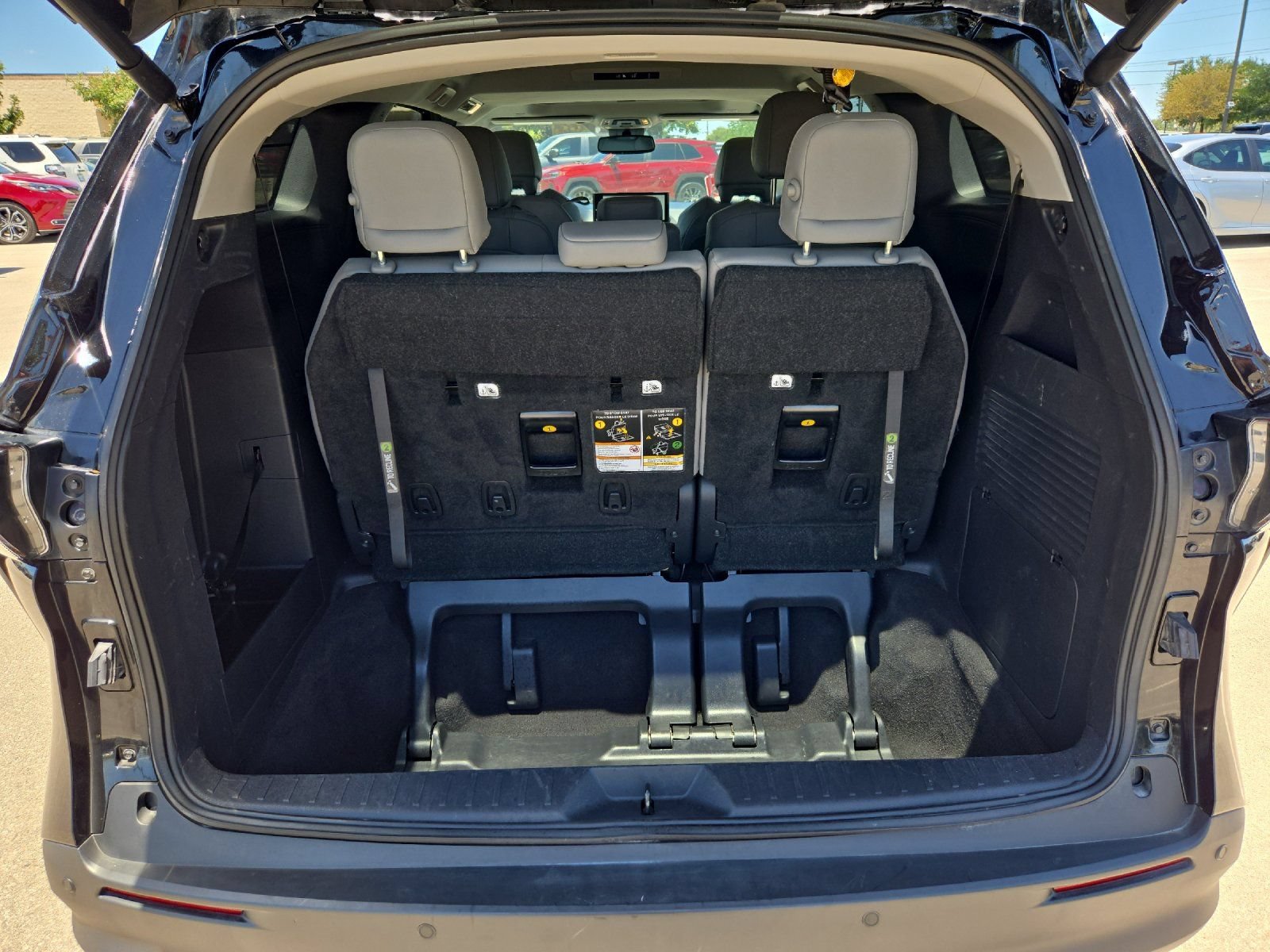 Certified 2026 Toyota Sienna XLE FWD image 15