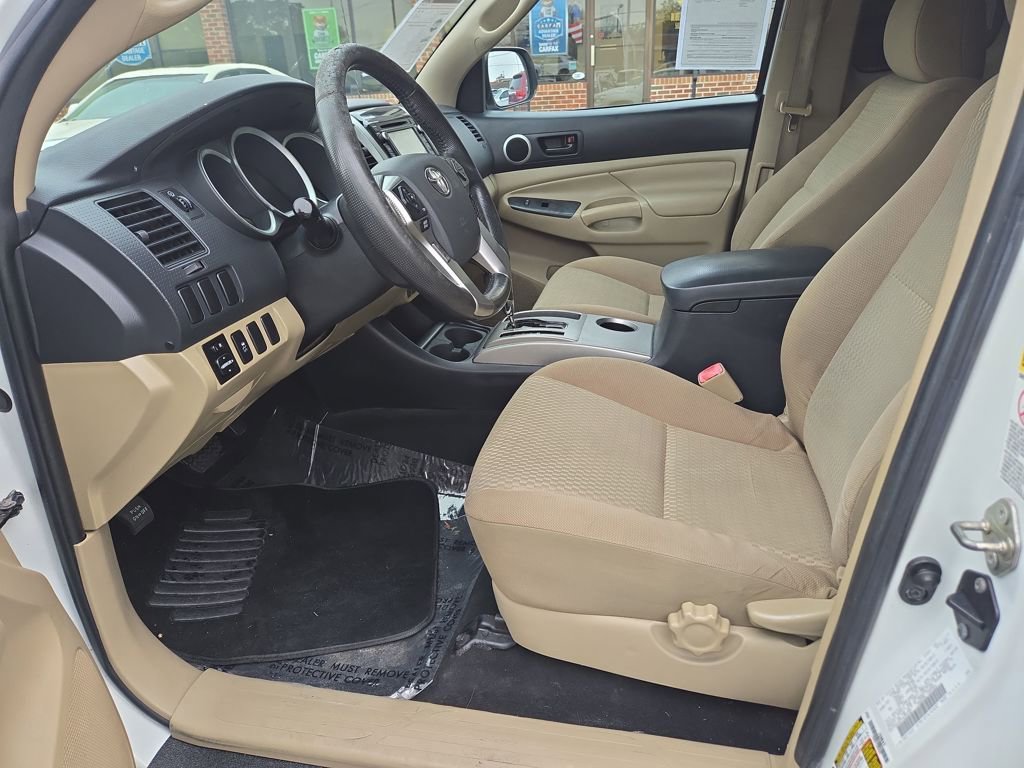 Used 2015 Toyota Tacoma 2WD Access Cab image 9