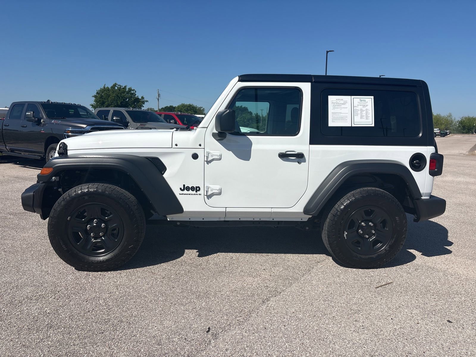 Used 2025 Jeep Wrangler Sport AWD/4WD image 2