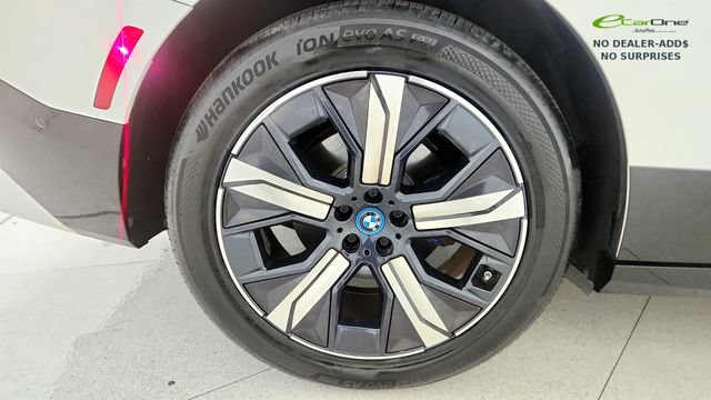 Used 2023 BMW iX xDrive50 w/ Sport Package AWD/4WD image 76