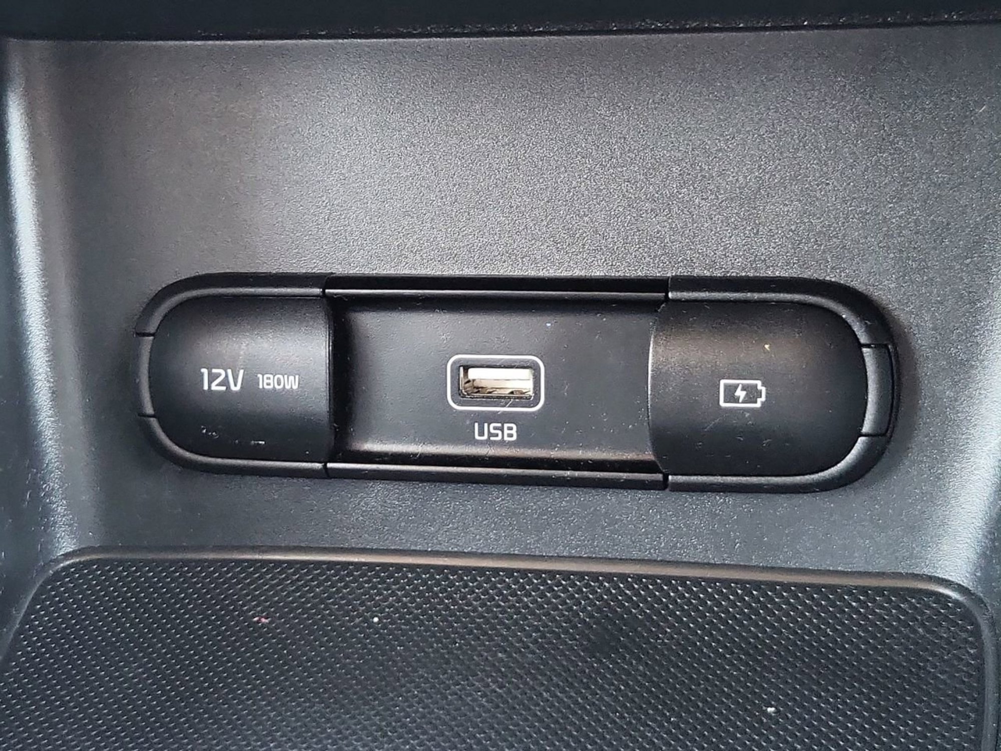 Used 2022 Kia Sportage LX image 13