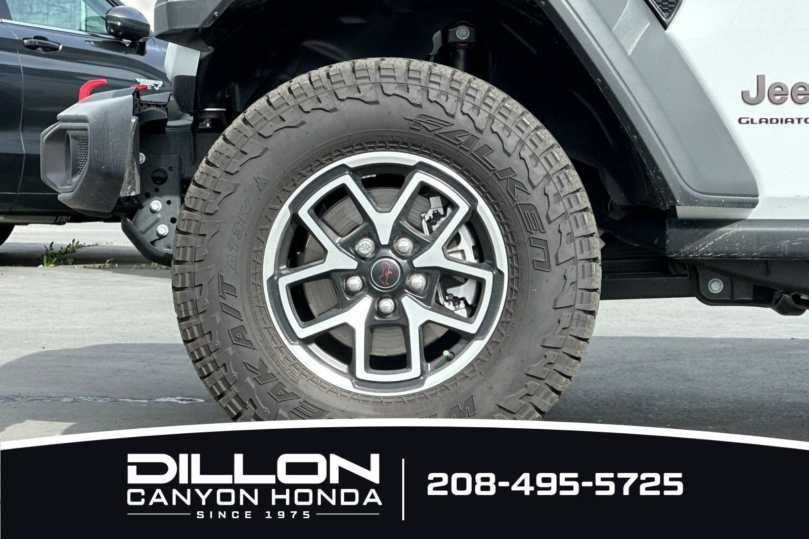 Used 2025 Jeep Gladiator Rubicon AWD/4WD image 25