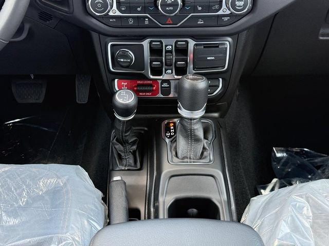New 2026 Jeep Gladiator Mojave AWD/4WD image 17