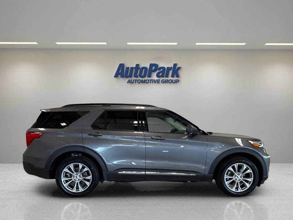 Certified 2023 Ford Explorer XLT w/ Equipment Group 202A AWD/4WD image 8
