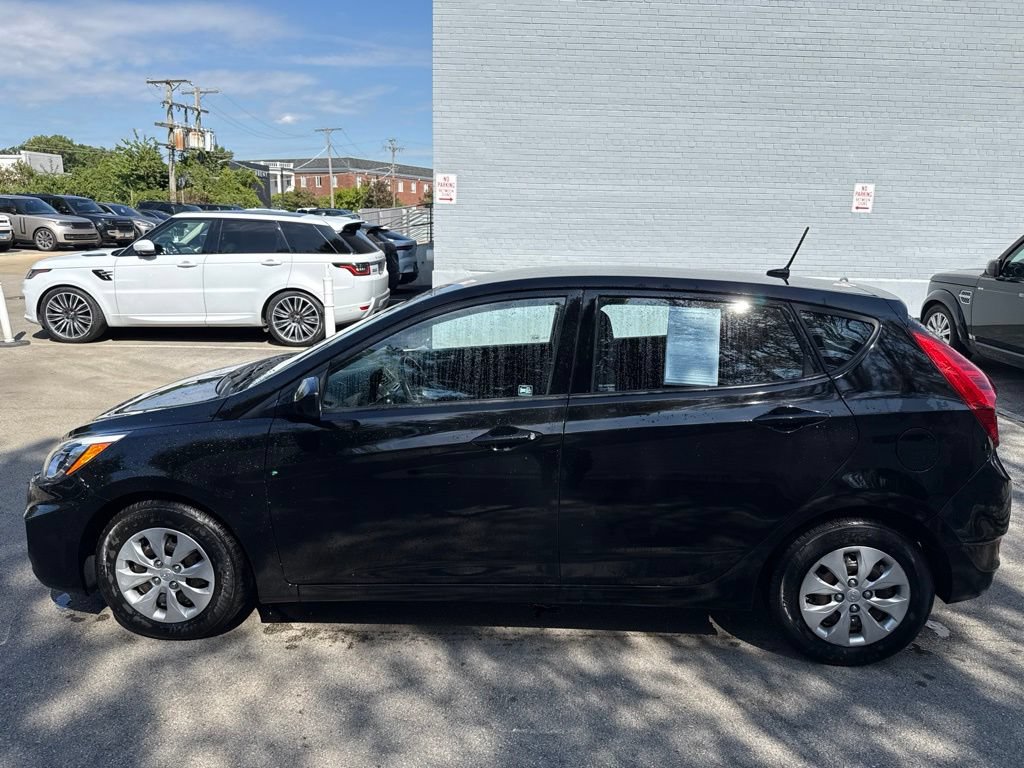 Used 2016 Hyundai Accent SE FWD image 2