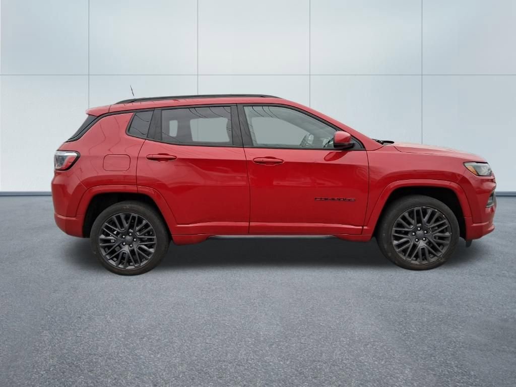 Used 2022 Jeep Compass Limited image 4