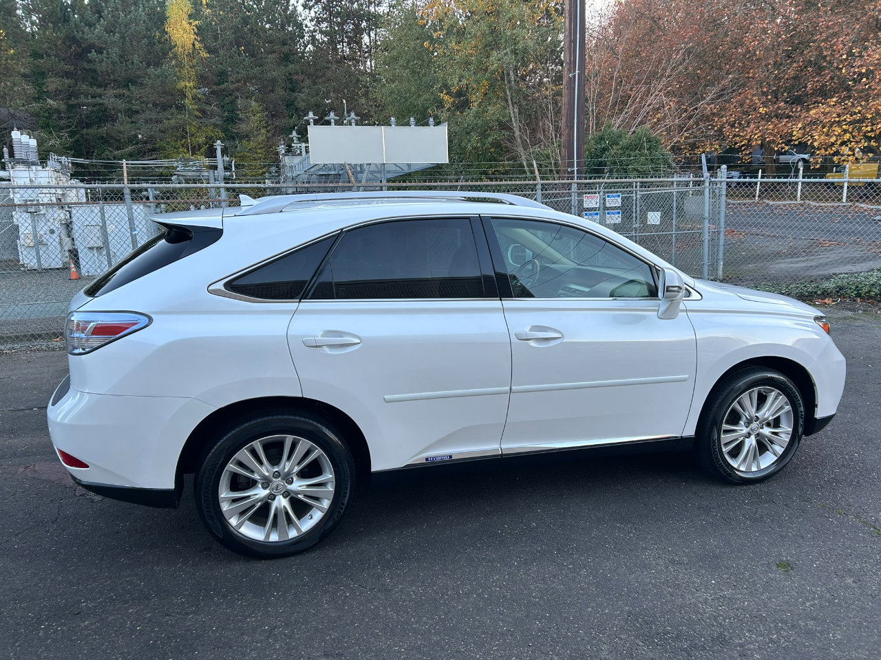 Used 2011 Lexus RX 450h AWD image 4